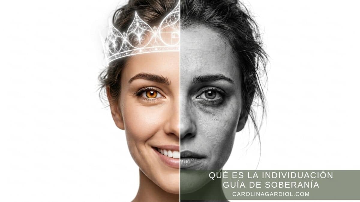 Proceso de individuación simétrico en blanco y negro por Carolina Gardiol